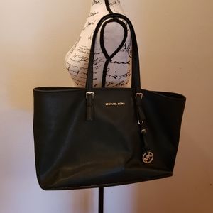Michael Kors Jet Set Tote